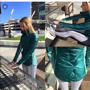 Lululemon DOWN FOR A RUN pullover emerald green